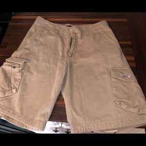 Oakley cargo shorts size 32! Great condition!!